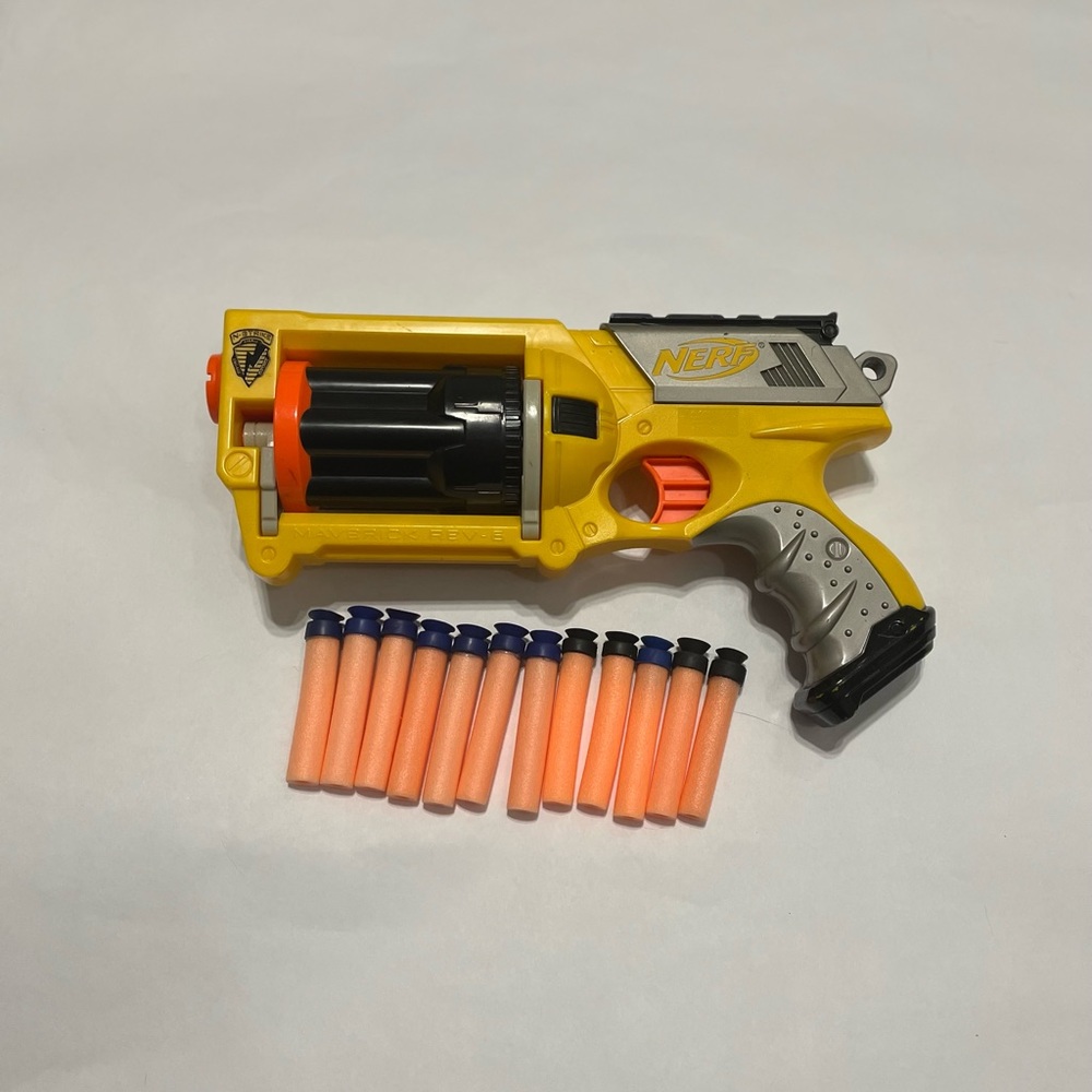 NERF gun Maverick Rev-6
